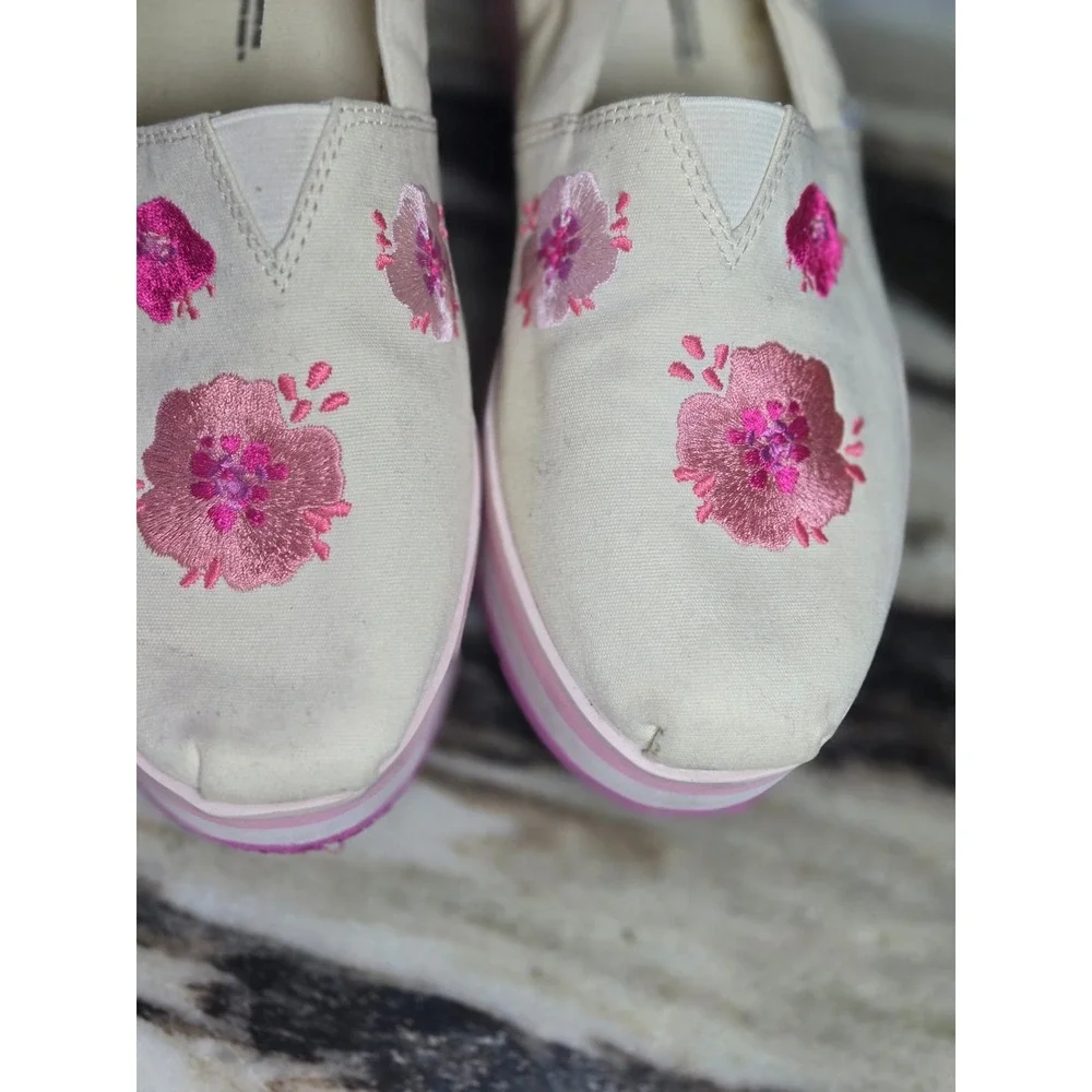 TOMS Alpargata Platform Shoes Cream Canvas Pink Floral‎ Embroidered Slip On 8.5